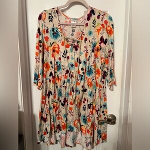 Terra & Sky ladies XL tunic with V-neck and rope tie.